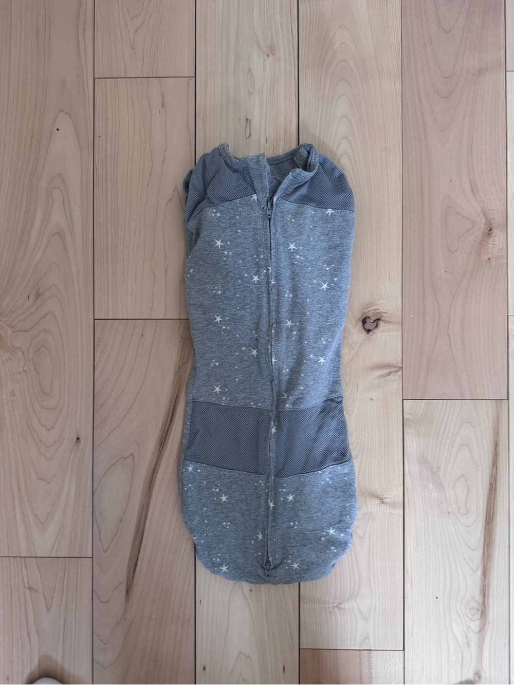 Happiest Baby Gray Star-Print Swaddle Sack Size Medium